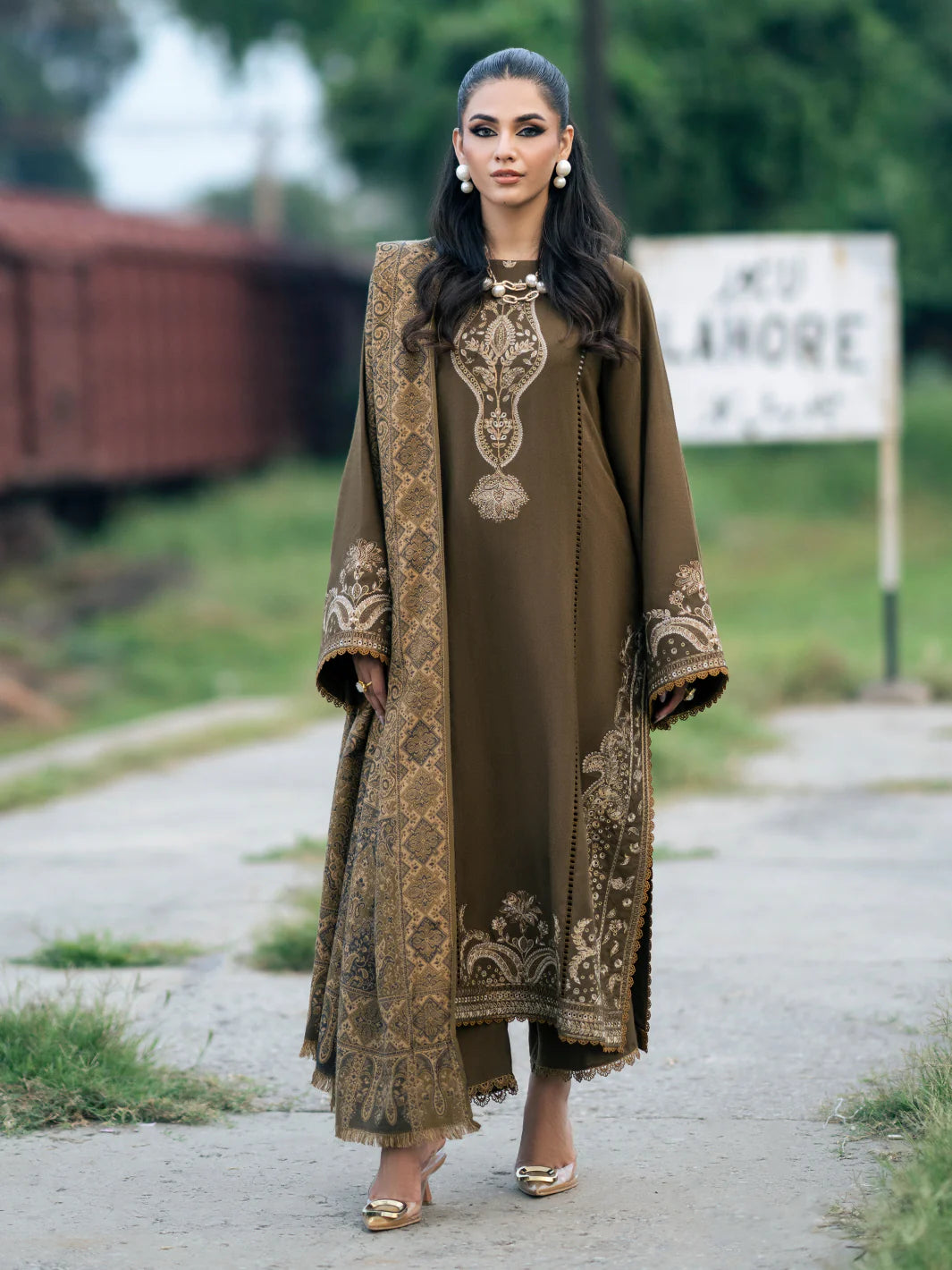3PC Unstitched Dhanak Embroidered Shirt with Embroidered Dhanak Shawl and Trousers -AB110
